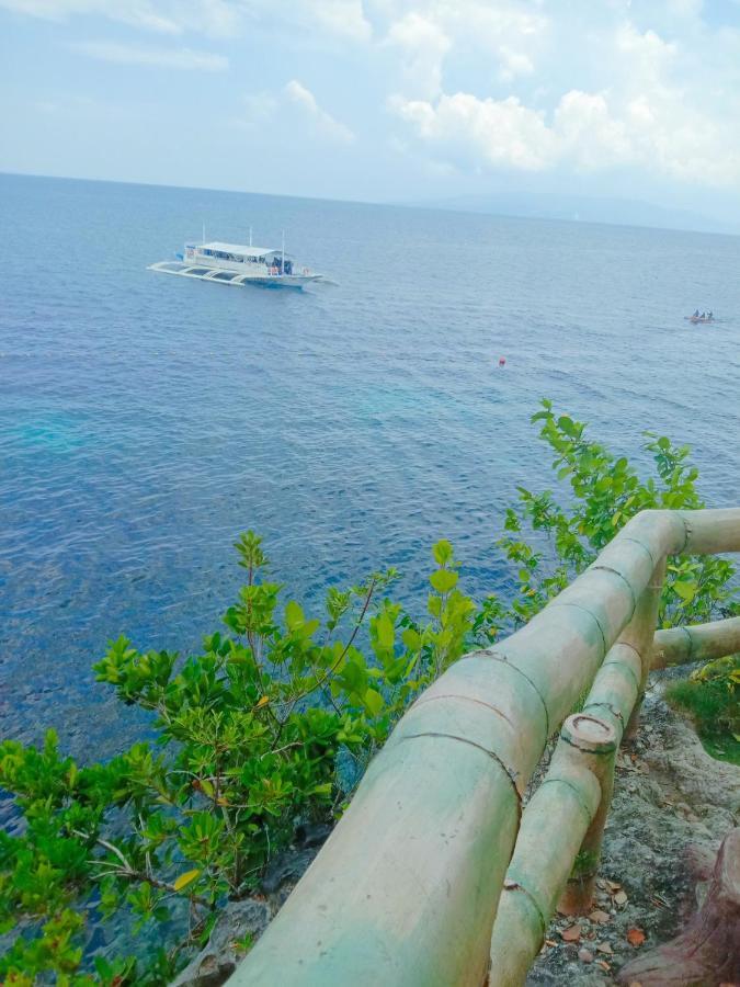 Reddoorz Premium @ Napaling Point Tangnan Hotel Exterior photo